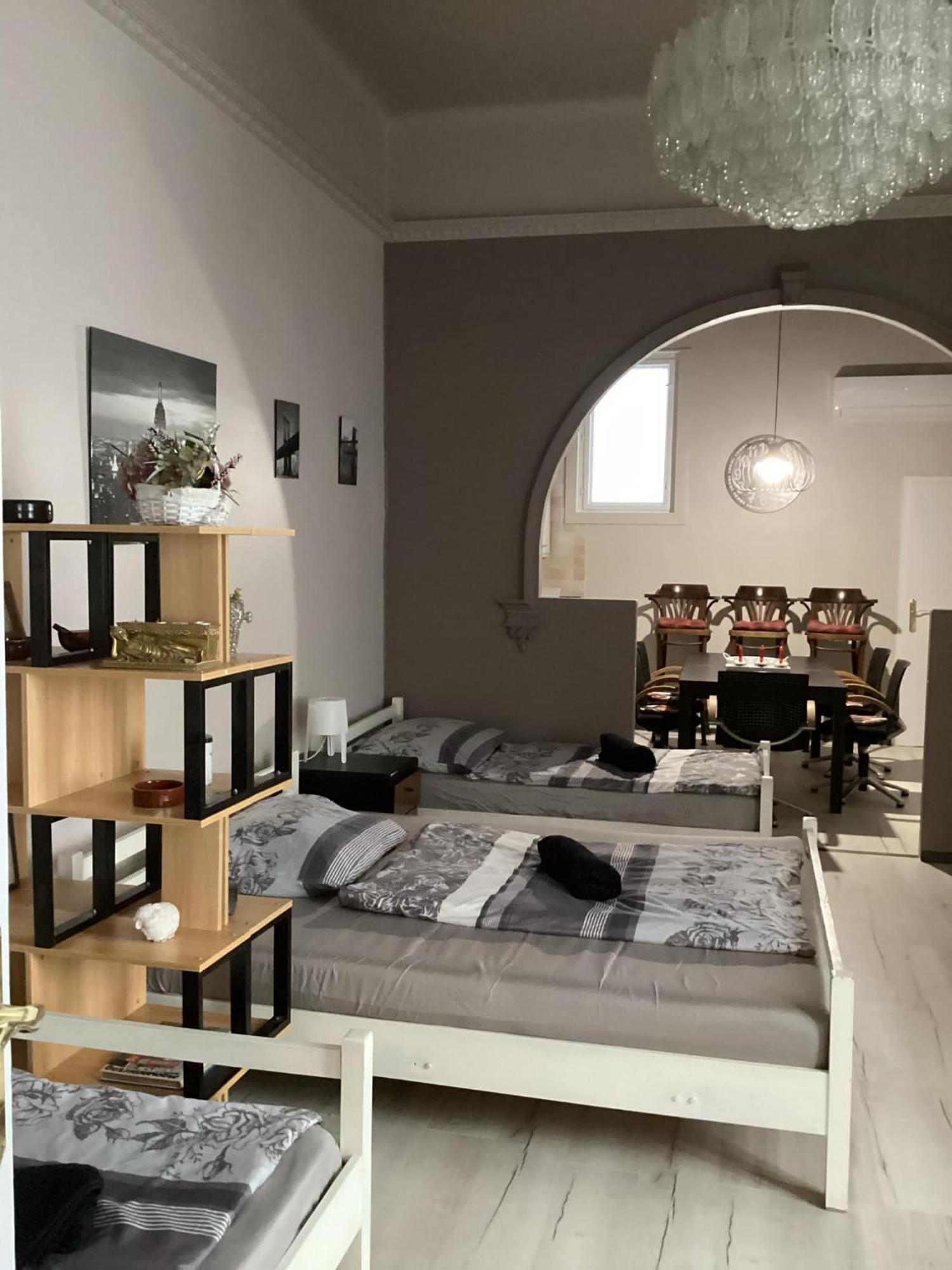 Central Apartments Of Budapeşte Oda fotoğraf